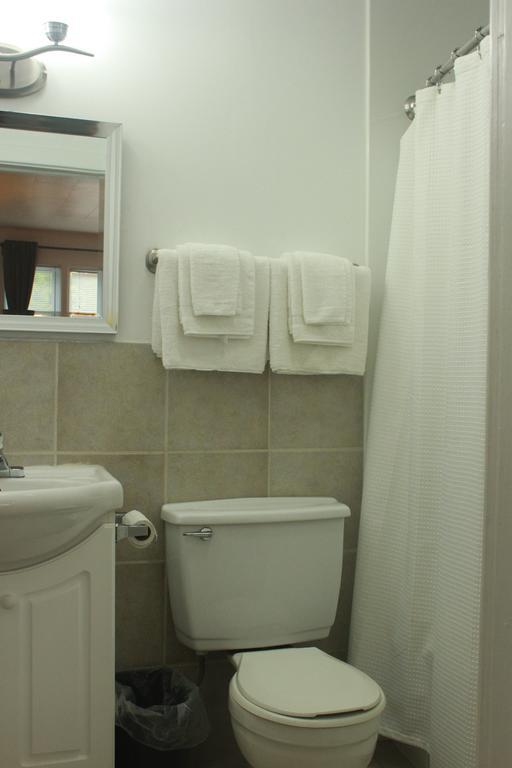 New Rockland Motel Bobcaygeon Ngoại thất bức ảnh