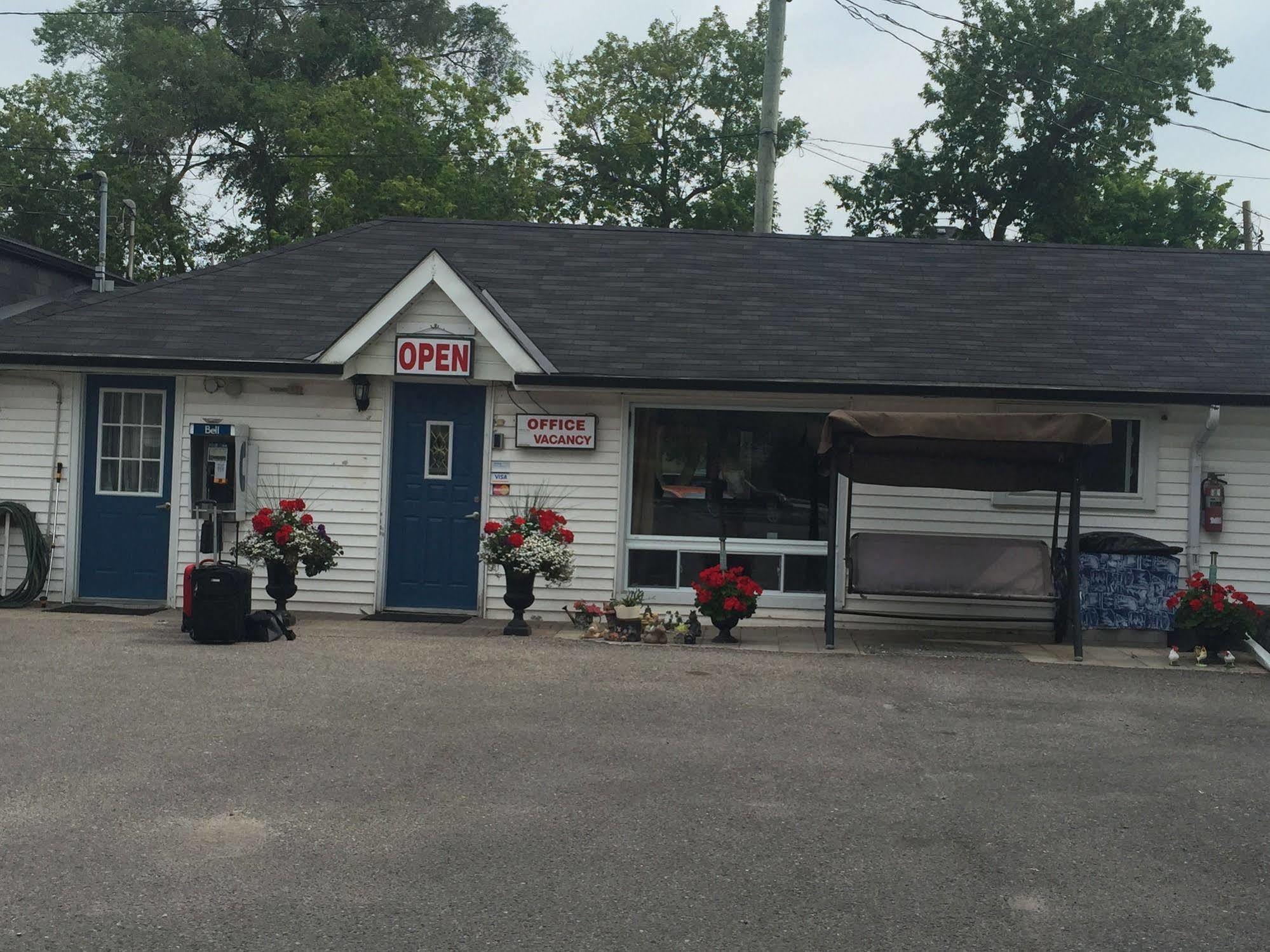 New Rockland Motel Bobcaygeon Ngoại thất bức ảnh